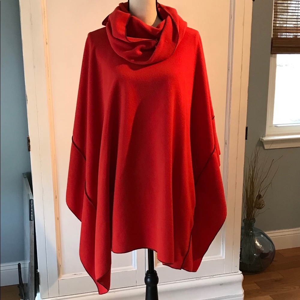 Nuna Fleece Poncho